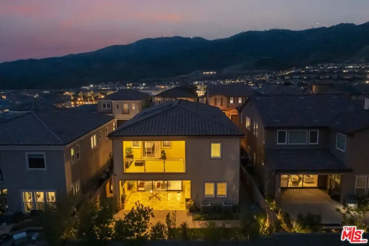 20417 W Esmerelda Lane, Porter Ranch, California 91326