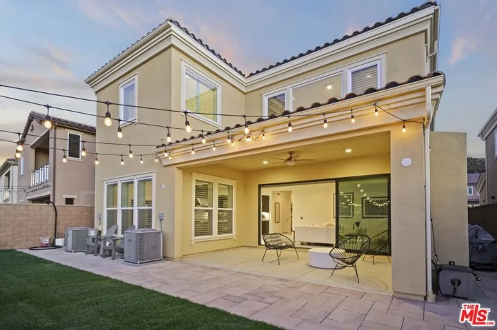 20417 W Esmerelda Lane, Porter Ranch, California 91326