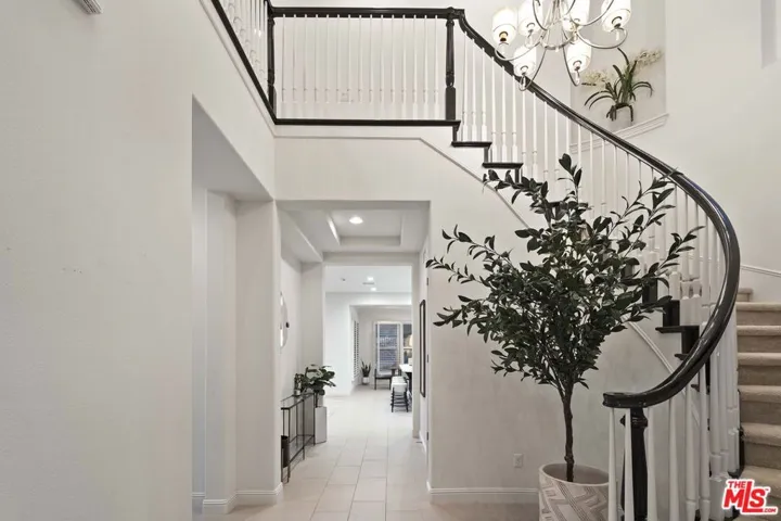 20417 W Esmerelda Lane, Porter Ranch, California 91326