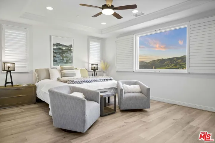 20417 W Esmerelda Lane, Porter Ranch, California 91326
