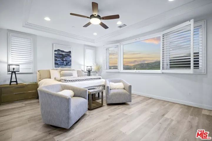 20417 W Esmerelda Lane, Porter Ranch, California 91326