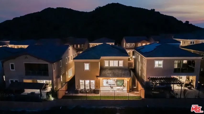 20417 W Esmerelda Lane, Porter Ranch, California 91326