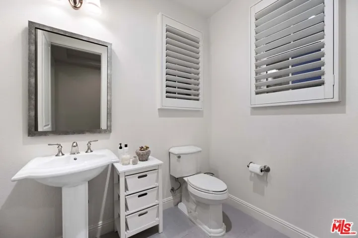 20417 W Esmerelda Lane, Porter Ranch, California 91326