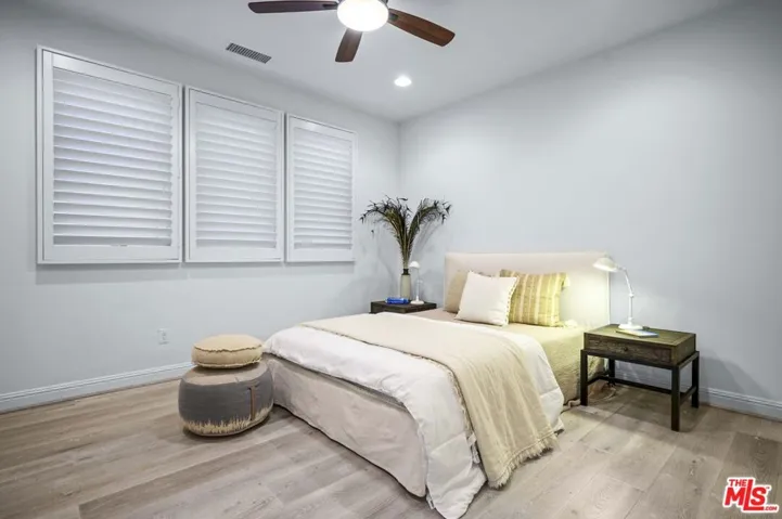 20417 W Esmerelda Lane, Porter Ranch, California 91326