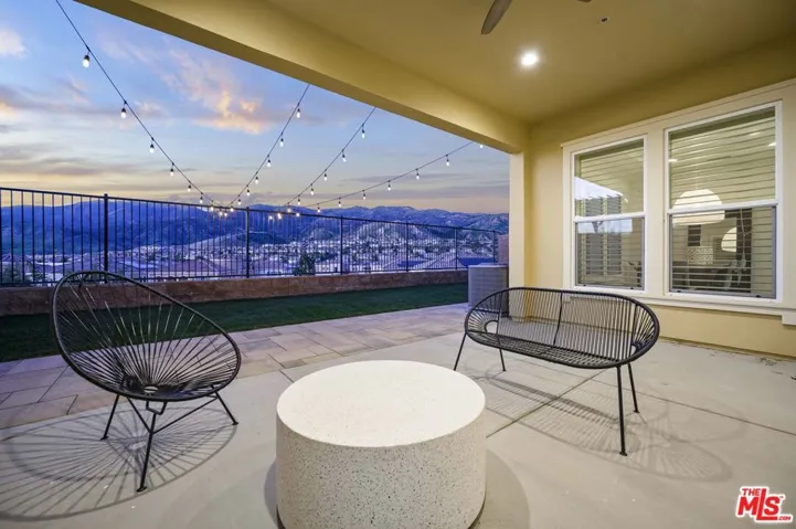 20417 W Esmerelda Lane, Porter Ranch, California 91326