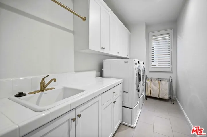 20417 W Esmerelda Lane, Porter Ranch, California 91326