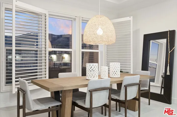 20417 W Esmerelda Lane, Porter Ranch, California 91326