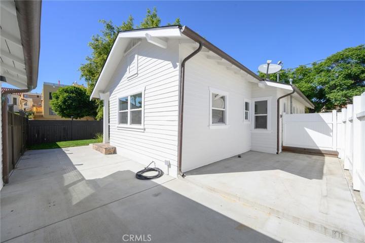 1085 W 10th Street, San Pedro, California 90731