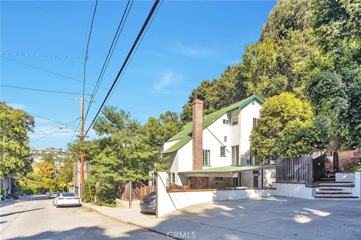 8334 Kirkwood Drive, Los Angeles, California 90046