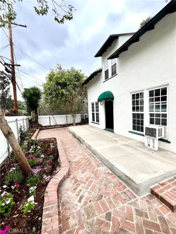 8334 Kirkwood Drive, Los Angeles, California 90046