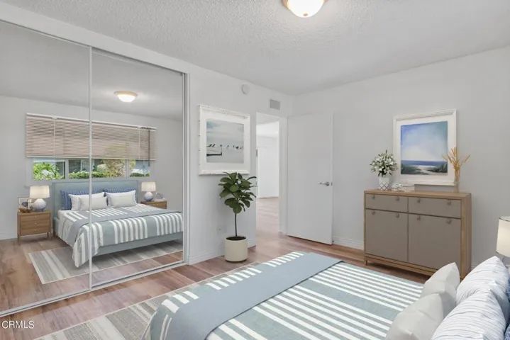 169698401874997_bedroom_1