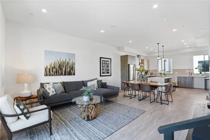 6705 N Galie, Van Nuys, California 91411