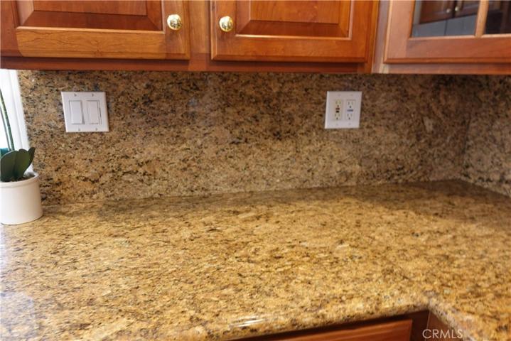 Full Height Granite Back Splash