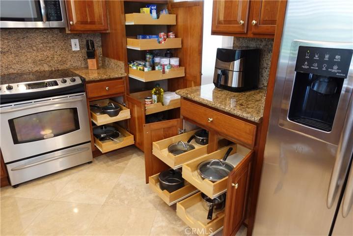 Roll Out Pots and Pan Drawers