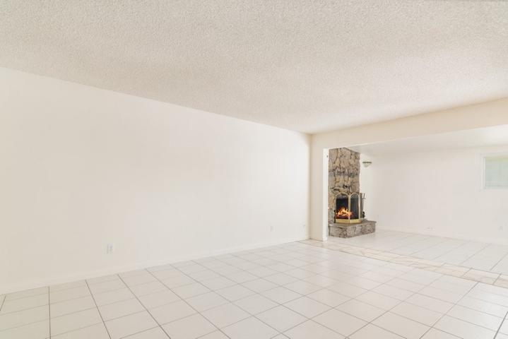 7833 Shorewood Drive, San Diego, California 92114