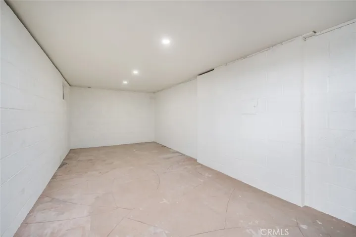 Basement, could be wine cellar, art room or storage