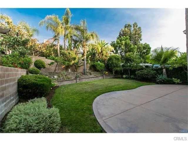 18 Blue Spruce, Irvine, California 92620