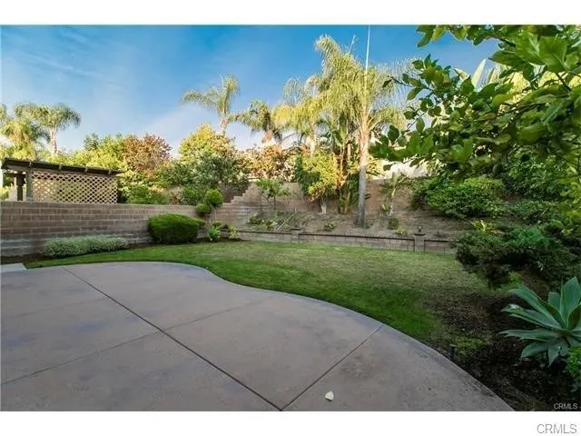 18 Blue Spruce, Irvine, California 92620