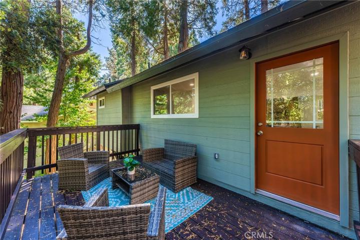 23342 Seeley Way, Crestline, California 92325