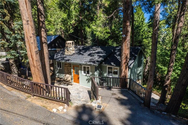 23342 Seeley Way, Crestline, California 92325