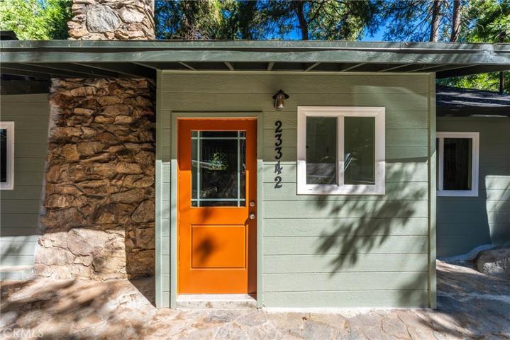 23342 Seeley Way, Crestline, California 92325