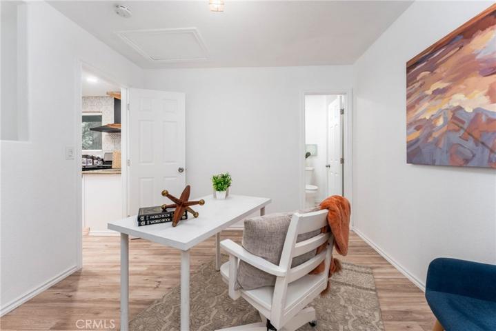 23342 Seeley Way, Crestline, California 92325