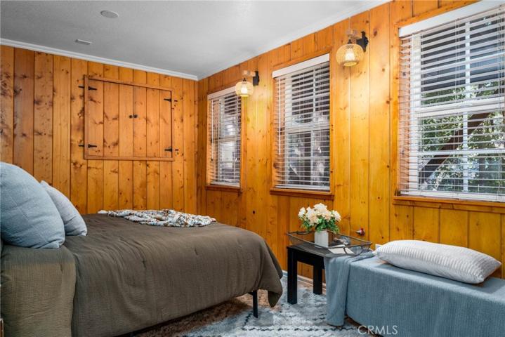 23342 Seeley Way, Crestline, California 92325