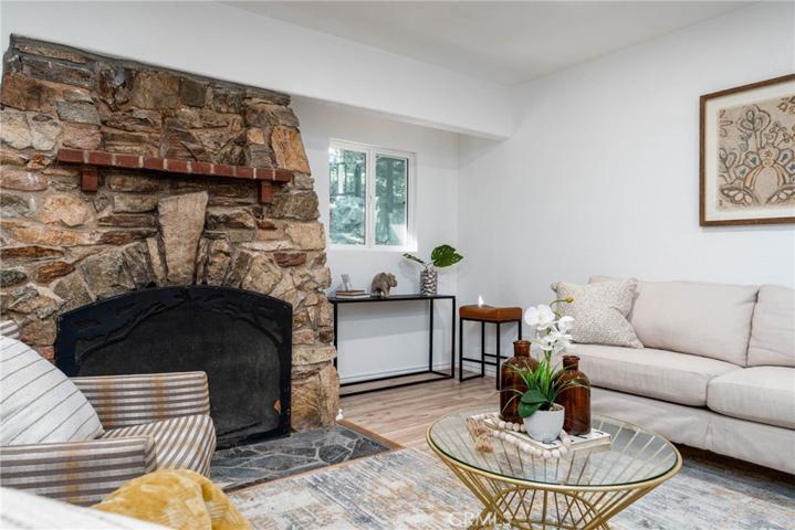 23342 Seeley Way, Crestline, California 92325