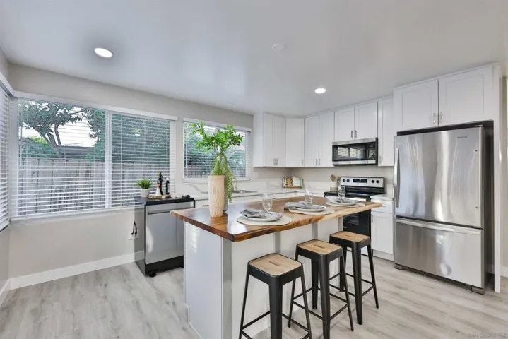 11379 Vela Dr, San Diego, California 92126