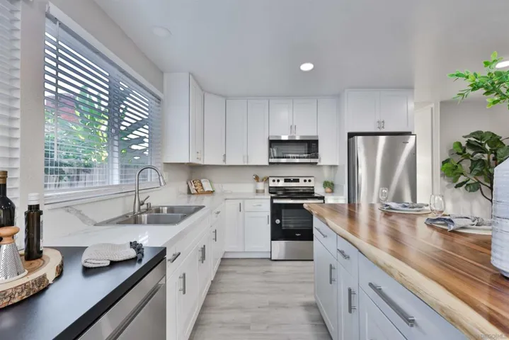 11379 Vela Dr, San Diego, California 92126
