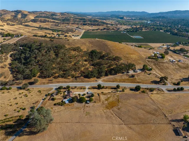3320 E Highway 41, Templeton, California 93465