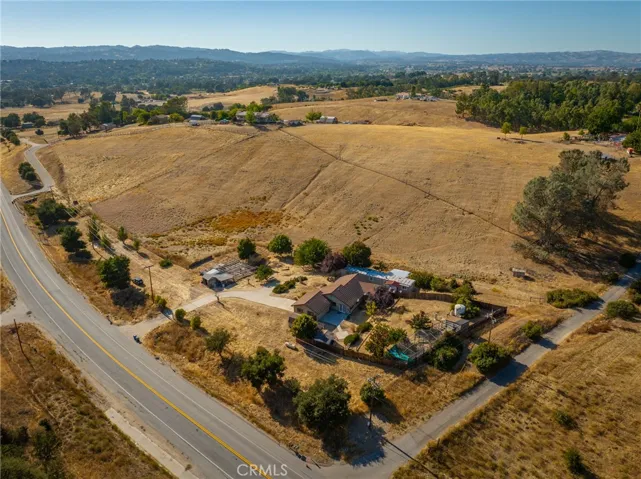 3320 E Highway 41, Templeton, California 93465