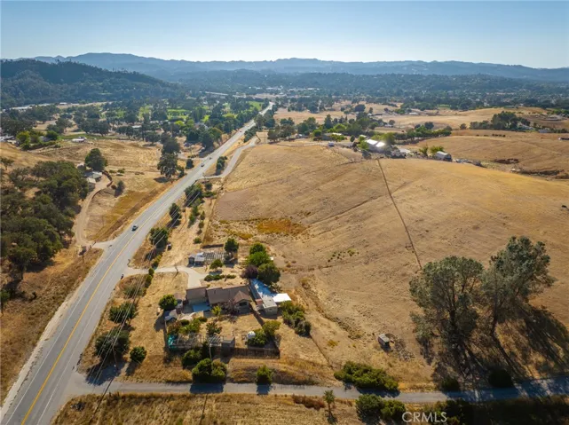 3320 E Highway 41, Templeton, California 93465
