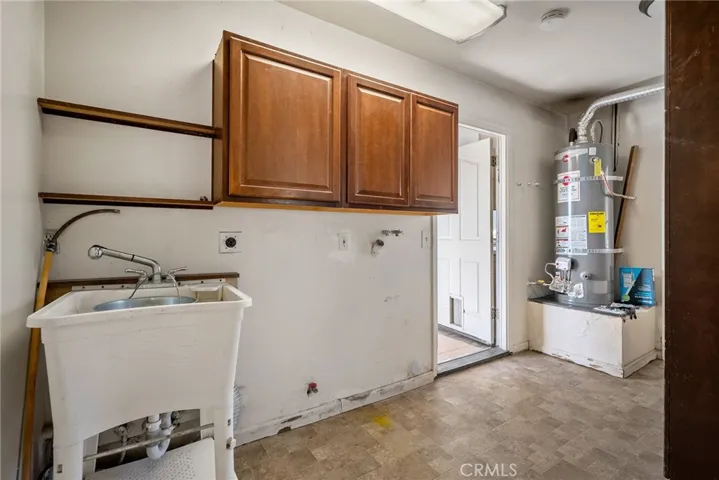 Garage laundry area