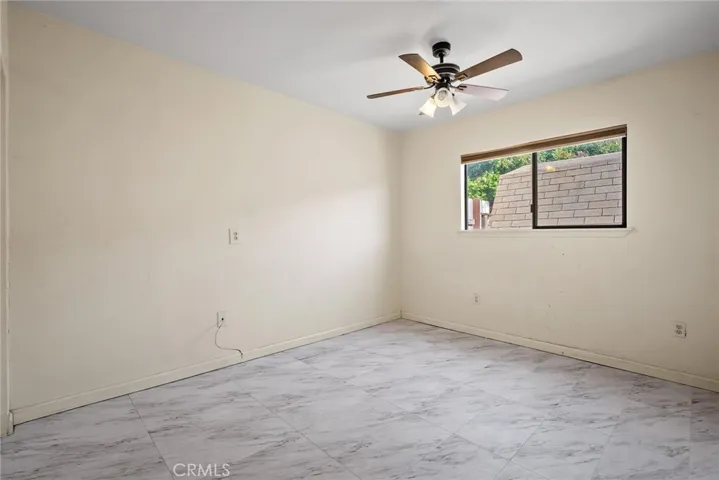 Garage room 2