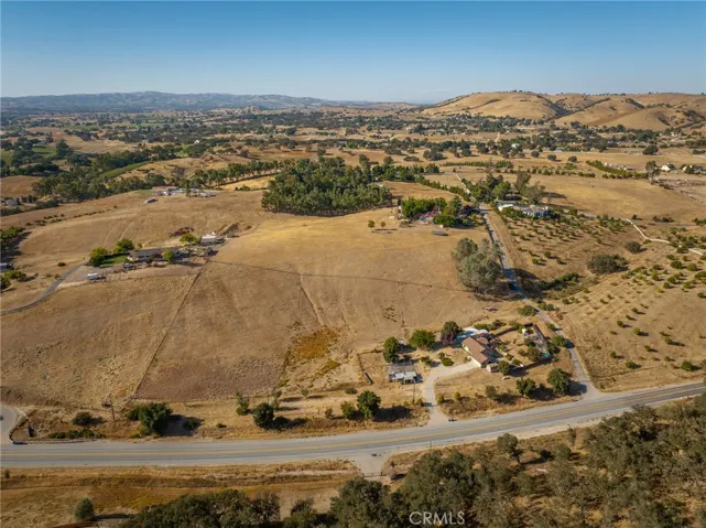 3320 E Highway 41, Templeton, California 93465