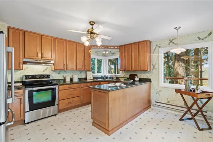 17897 Mozelle Court, Los Gatos, California 95033