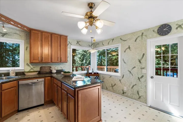 17897 Mozelle Court, Los Gatos, California 95033
