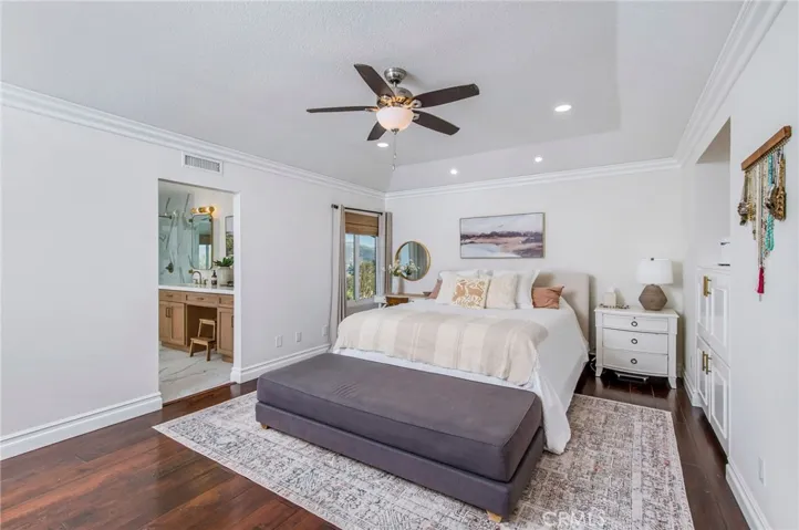 9736 Willow Glenn Circle, North Tustin, California 92705