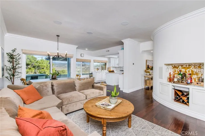 9736 Willow Glenn Circle, North Tustin, California 92705