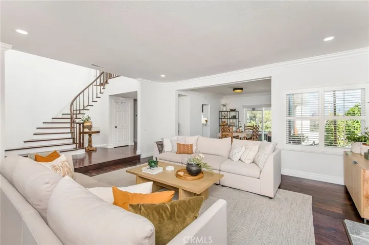 9736 Willow Glenn Circle, North Tustin, California 92705