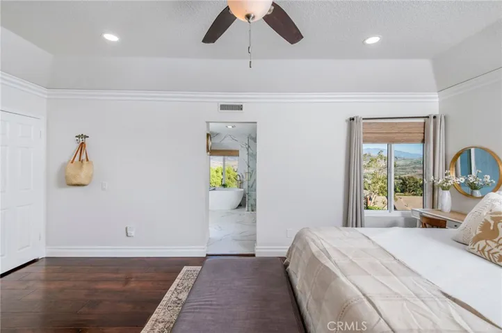 9736 Willow Glenn Circle, North Tustin, California 92705