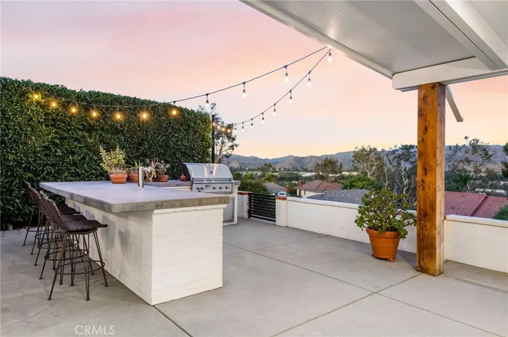 9736 Willow Glenn Circle, North Tustin, California 92705