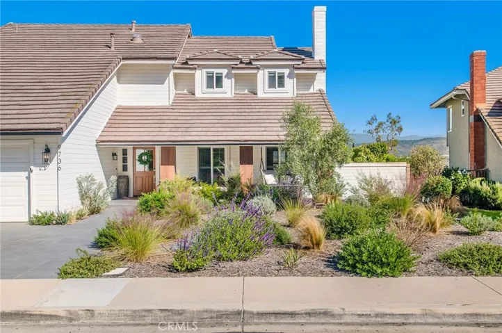 9736 Willow Glenn Circle, North Tustin, California 92705