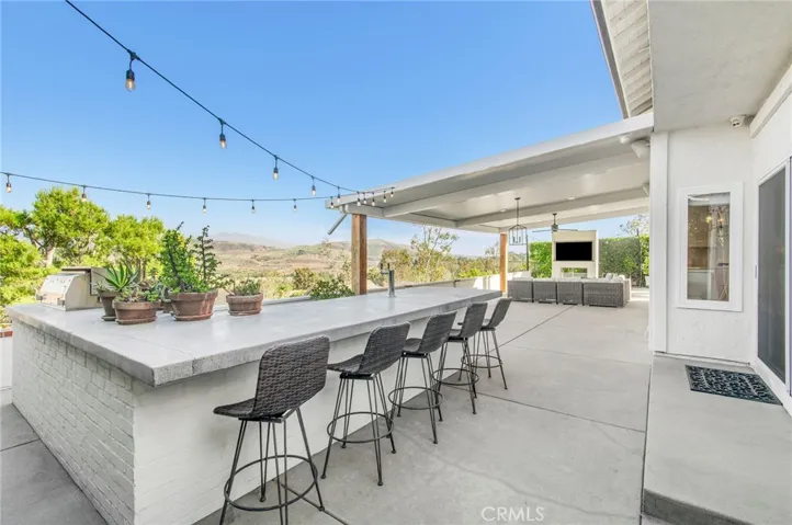 entertainers backyard dream