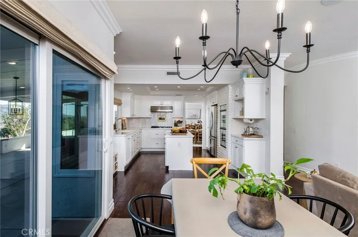 9736 Willow Glenn Circle, North Tustin, California 92705