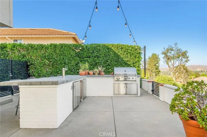 9736 Willow Glenn Circle, North Tustin, California 92705