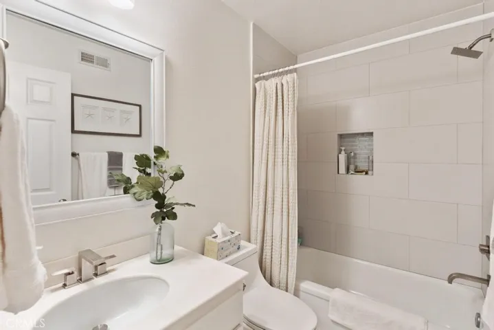 2 Willowgrove, Irvine, California 92604