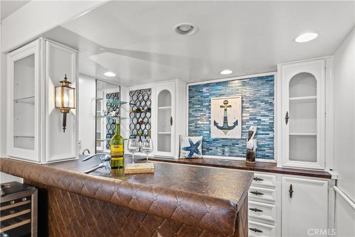 Wet bar