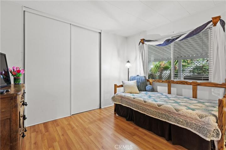 Guest bedroom